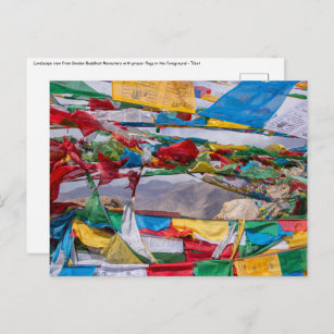 Carte Postale Paysage tibétain avec drapeaux de prière - Himalay