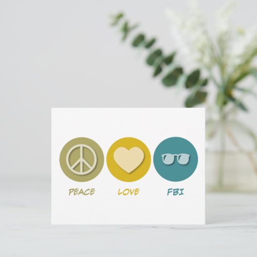 Carte Postale Peace Love FBI (Debout devant)
