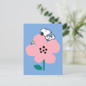 Carte Postale Peanuts | Snoopy & Woodstock font sur une fleur ro (Debout devant)