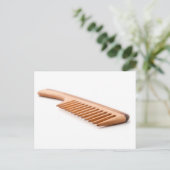 Carte Postale Peigne en bois (Debout devant)