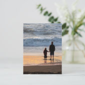 Carte Postale Père et fille (Debout devant)
