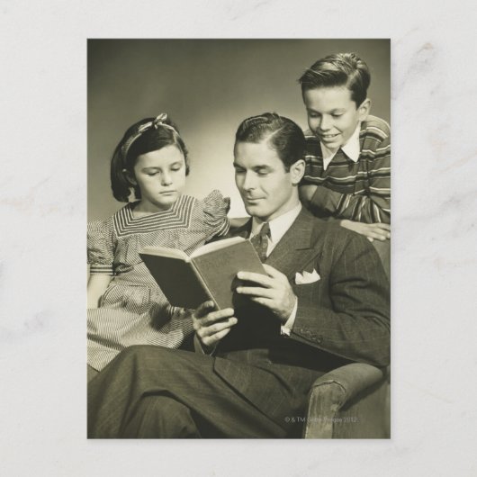 Carte Postale Père Lire le Fils (Devant)