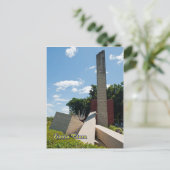 Carte Postale Père Noël Clara, Cuba - Pierre du mémorial de Che (Debout devant)