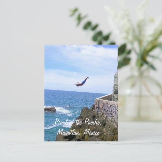 Carte Postale Perle du Pacifique, plongeur de falaise de (Debout devant)