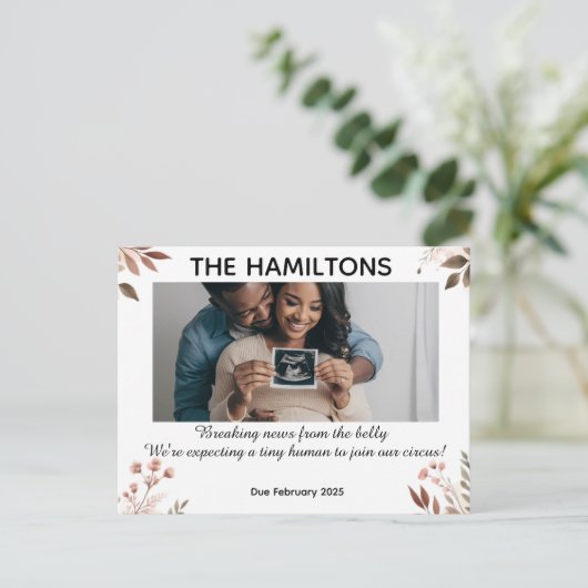 Carte postale personnalisée d'annonce de grossesse (Debout devant)