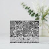 Carte postale personnalisée Silver Daisy Floral (Debout devant)
