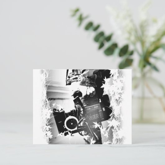 Carte Postale Pessoa Segurando uma câmera dslr Preta (Debout devant)