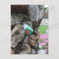Petit Coeur Peint Rocher sur Rock Wall