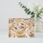 Carte Postale Petit pain de cannelle (Debout devant)