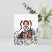 Carte Postale Petite fille avec chiots Dachshund (Debout devant)