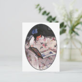 Carte Postale Petite fille lisant sur le canapé (Debout devant)