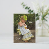 Carte Postale Petite Fille Manger Icecream (Debout devant)