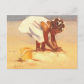 Carte Postale Petite fille mignonne jouant dans le sable (Devant)