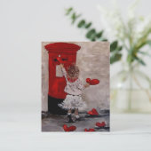 Carte Postale Petite fille postant des coeurs (Debout devant)