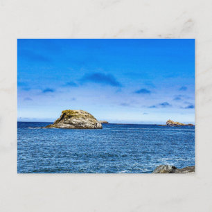Carte Postale Petite île rocheuse vue paisible de l'océan