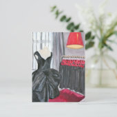 Carte Postale "Petite robe noire" (Debout devant)
