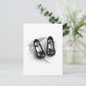CARTE POSTALE PETITES CHAUSSURES NOIRES : ART DU PENCIL : RÉALIS (Debout devant)