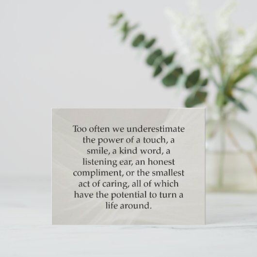 Carte Postale Petits actes de soins (Debout devant)