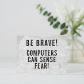 Carte Postale Peur de l'ordinateur (Debout devant)