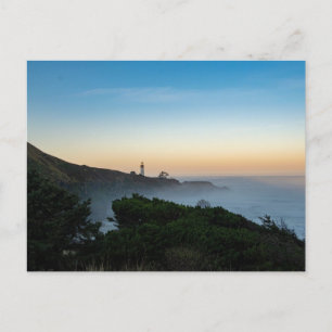 Carte Postale Phare en début de matinée, avec vagues de l'océan