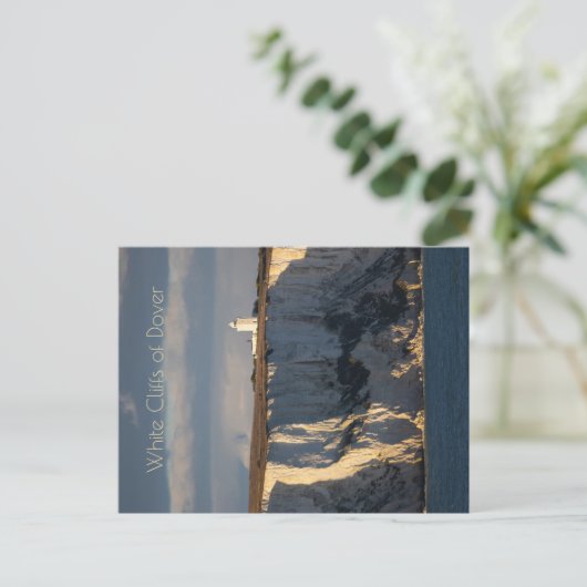 Carte Postale Phare sur les falaises blanches de Dover, Angleter (Debout devant)