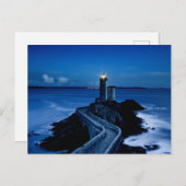 Carte Postale Phare sur mur dans l'océan la nuit (Devant / Derrière)