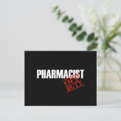 CARTE POSTALE PHARMACISTE HORS FONCTIONNEMENT (Debout devant)