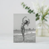 Carte postale photo Beach Dancer B&W (Debout devant)