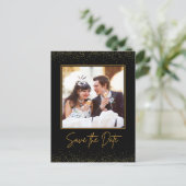 Carte Postale Photo Black and Gold Wedding Enregistrer la date (Debout devant)