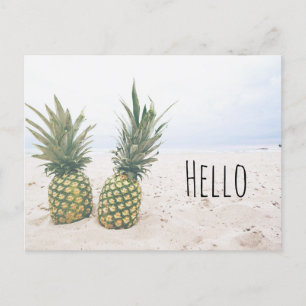 Carte Postale Photo de 2 ananas sur une plage