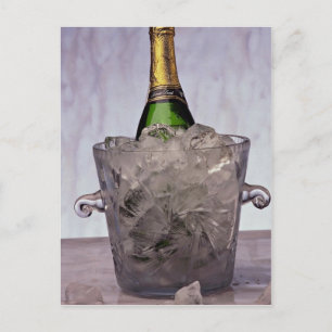 Carte Postale Photo de Champagne dans un seau de glace en verre
