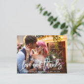 Carte Postale Photo de mariage moderne écriture pinceau amour me (Debout devant)