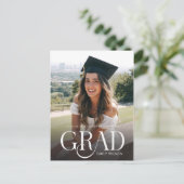 Carte Postale Photo de remise de diplôme moderne de script blanc (Debout devant)