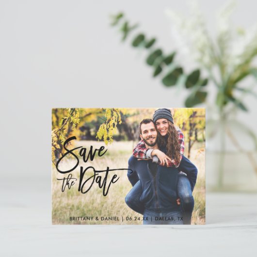 Carte Postale Photo Enregistrer La Date Moderne Brush Script (Debout devant)