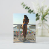 Carte postale photo fille bikini (Debout devant)