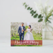 Carte Postale Photo Marié & Joyeux Couple Red Trim (Debout devant)