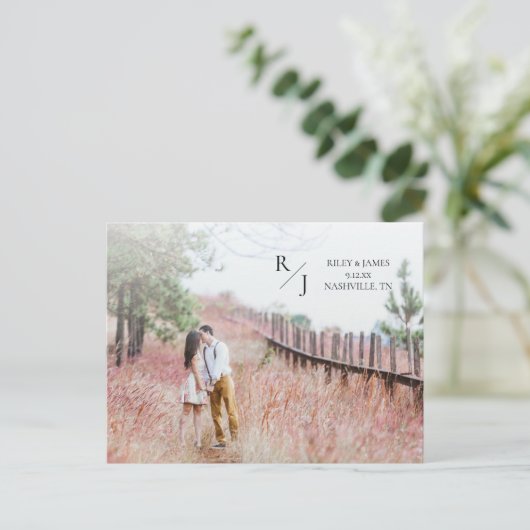 Carte Postale Photo Simple Monogramme Mariage Enregistrer la dat (Debout devant)