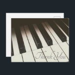 Carte Postale Photo stylish B&W Piano Keys - Merci<br><div class="desc">carte postale Merci avec une photo musicale à thème représentant une image rapprochée des touches de piano. Elégant et élégant.</div>