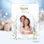 Carte Postale Photo, Vacances les plus heureuses, Vacances verte<br><div class="desc">Personnalisez cette belle carte postale de vacances avec votre propre photo et message! Conception avec "Happiest Holidays" en fausse feuille d'or moderne Script et bloc typographie, et délicat bleu et vert aquarelle verdure d'hiver encadrant votre image. Disponible également sous forme de carte plate et présentation de carte pliée. Une partie...</div>