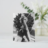 Carte Postale Photo vintage Amelia Earhart (Debout devant)