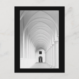 Carte Postale Photographie monochrome du hall gothique