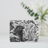 Carte Postale Photographie noir et blanc du cimetière Angel (Debout devant)