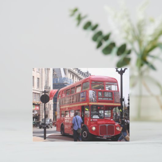 Carte Postale Picadilly Plus Classy... (Debout devant)