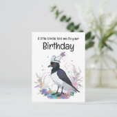 Carte Postale Pie voleuse portant un chapeau d'anniversaire fond (Debout devant)