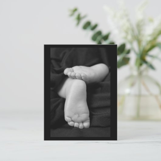 Carte postale Pieds bébé (Debout devant)