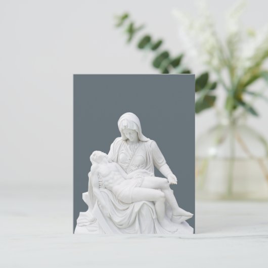 Carte Postale Pieta sculptée (Debout devant)