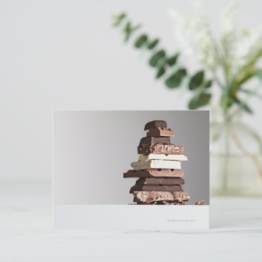 Carte Postale Pile de barres chocolatées (Debout devant)