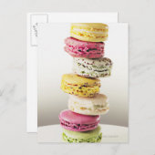 Carte Postale Pile de macarons vibrants (Devant / Derrière)