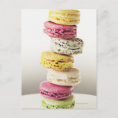 Carte Postale Pile de macarons vibrants (Devant)