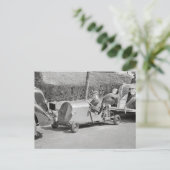 Carte Postale Pilote de karting, 1937 (Debout devant)